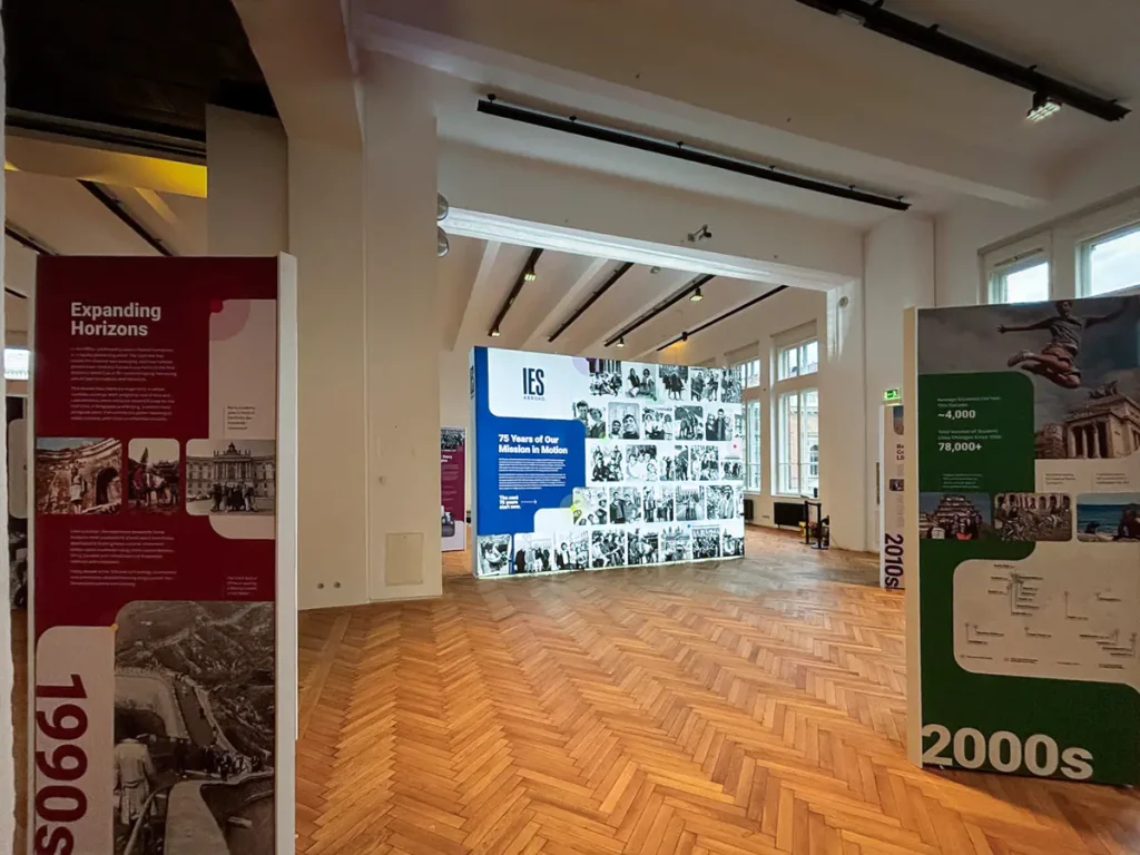 Exhibition stand design at MAK Vienna for COACT