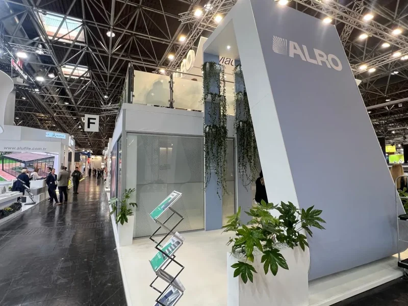 Fabric-clad diagonal wing with ALRO logo and meeting room on the ALRO stand, Hall 3